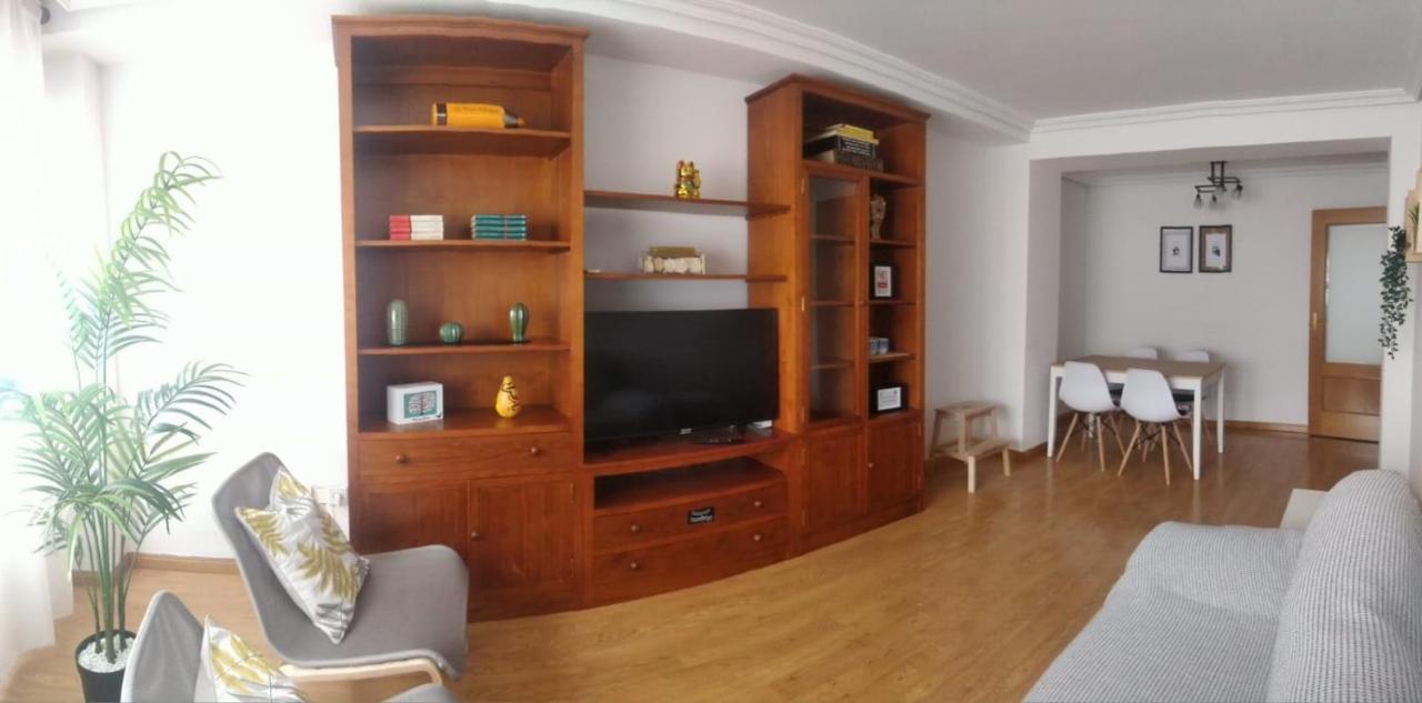 Apartamento Grande, 2 Dormitorios, Garaje Gratis Madrid Exteriör bild